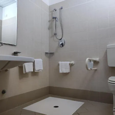 Hotel Industria 3*
